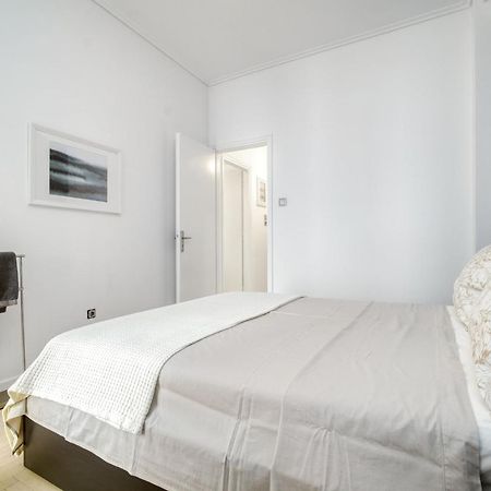 Elegant Light Two Bedroom Apartment In City Center Athen Exterior foto