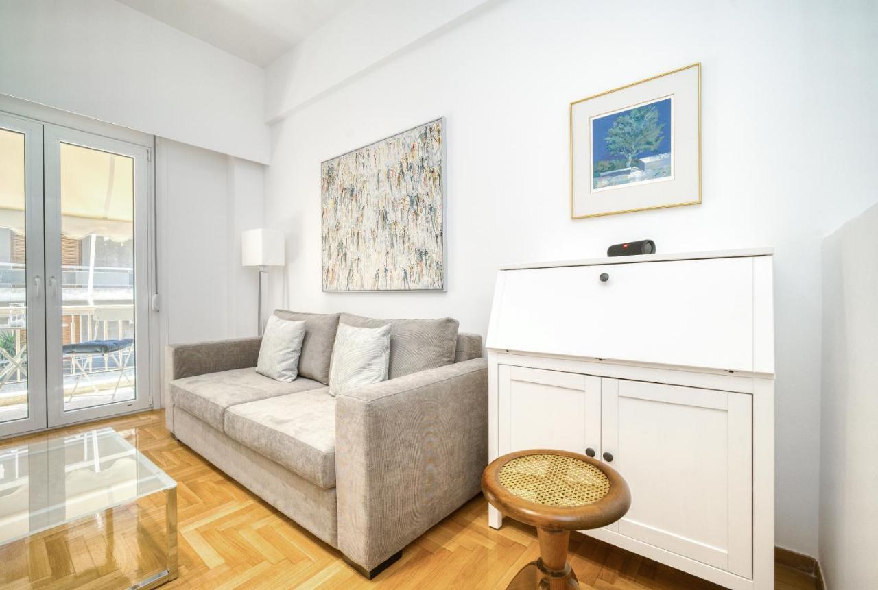 Elegant Light Two Bedroom Apartment In City Center Athen Exterior foto