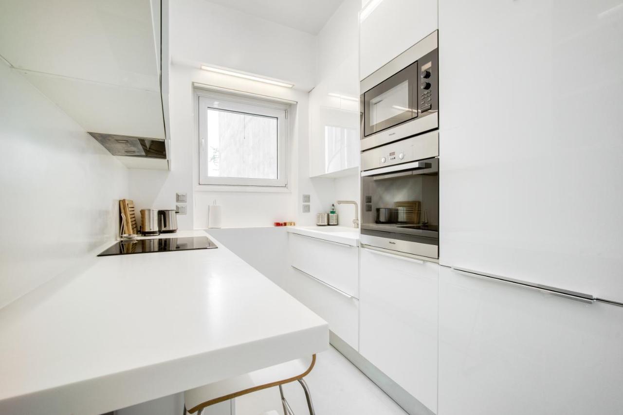 Elegant Light Two Bedroom Apartment In City Center Athen Exterior foto