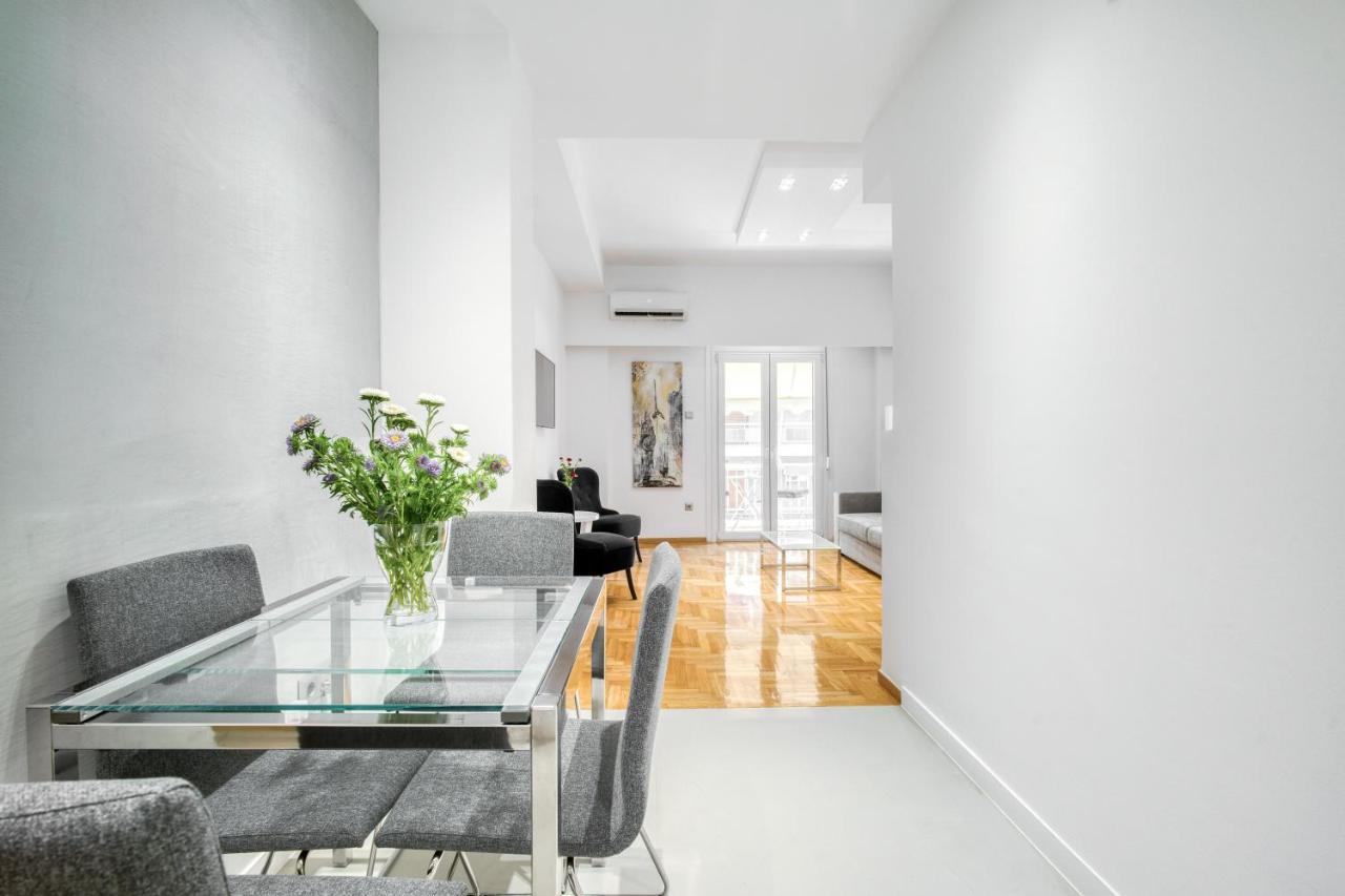 Elegant Light Two Bedroom Apartment In City Center Athen Exterior foto