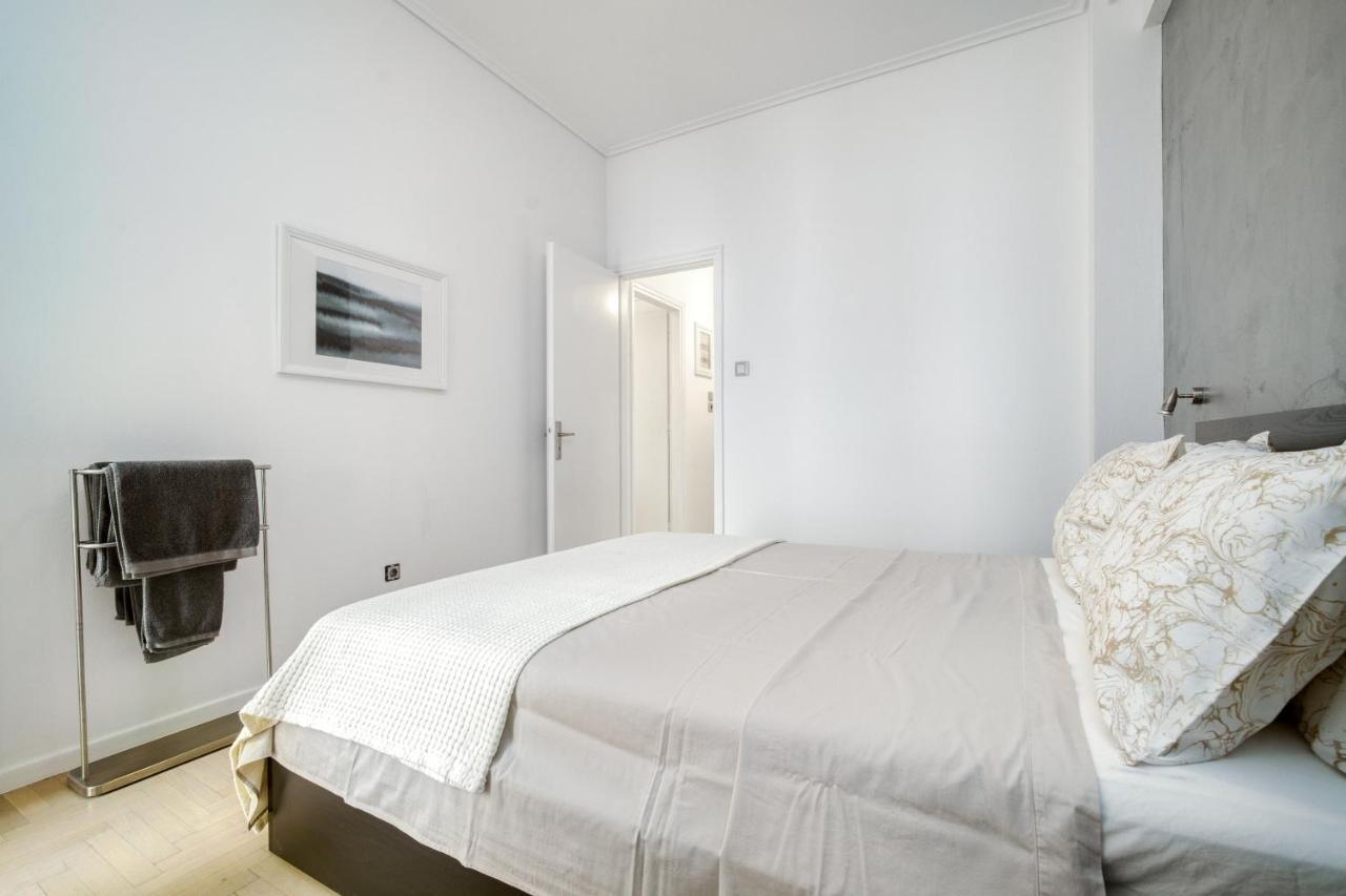 Elegant Light Two Bedroom Apartment In City Center Athen Exterior foto