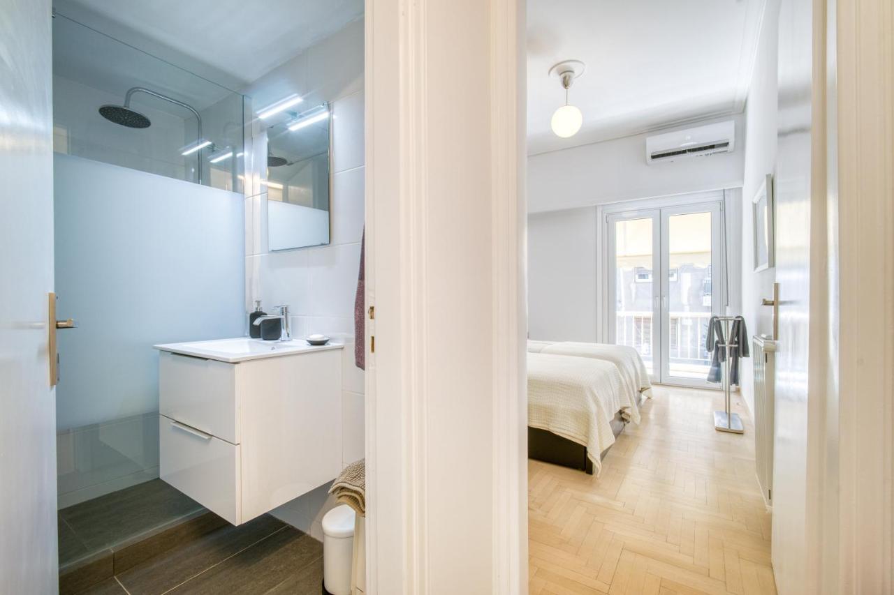 Elegant Light Two Bedroom Apartment In City Center Athen Exterior foto